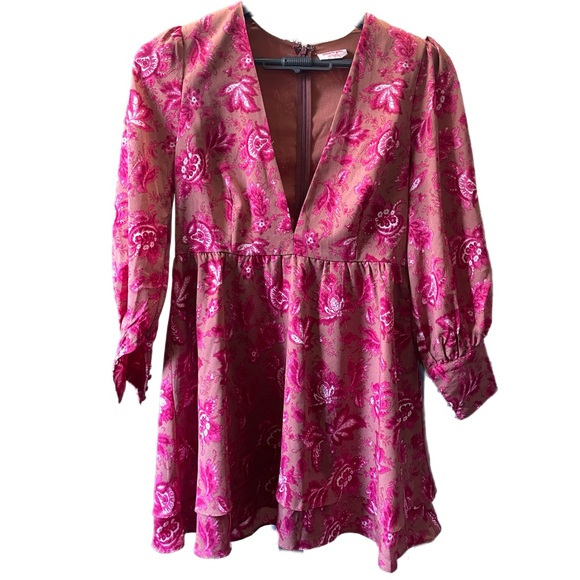 Showpo. NWOT I GOT MY REASONS DRESS IN PINK
PRINT size 8us - Picture 3 of 11